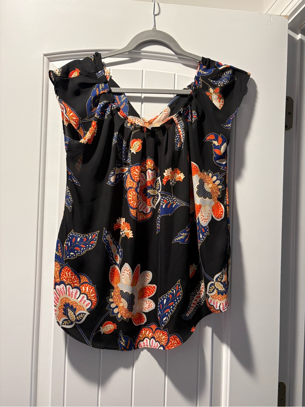 LC Lauren Conrad Women’s Sz SM Blouse Black Orange Floral Pleated Fairy